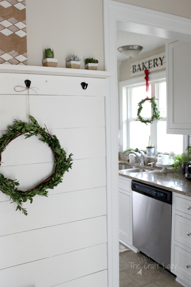 DIY boxwood wreaths for winter decor