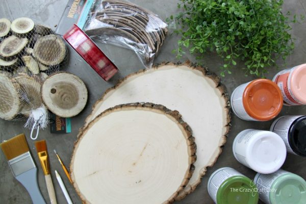 Two Seasonal Wood Round Crafts - Reversible Holiday Decor - The Crazy ...