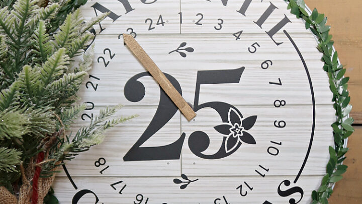 DIY Christmas Countdown Clock Craft - Using a Pizza Pan - The