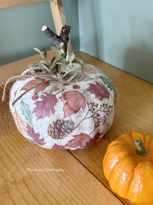 leaf-pattern-decoupage-pumpkin leaf-pattern-decoupage-pumpkin