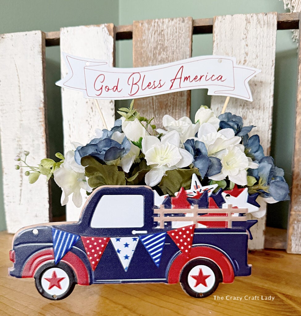 Patriotic Pickup Truck Mini Centerpiece
