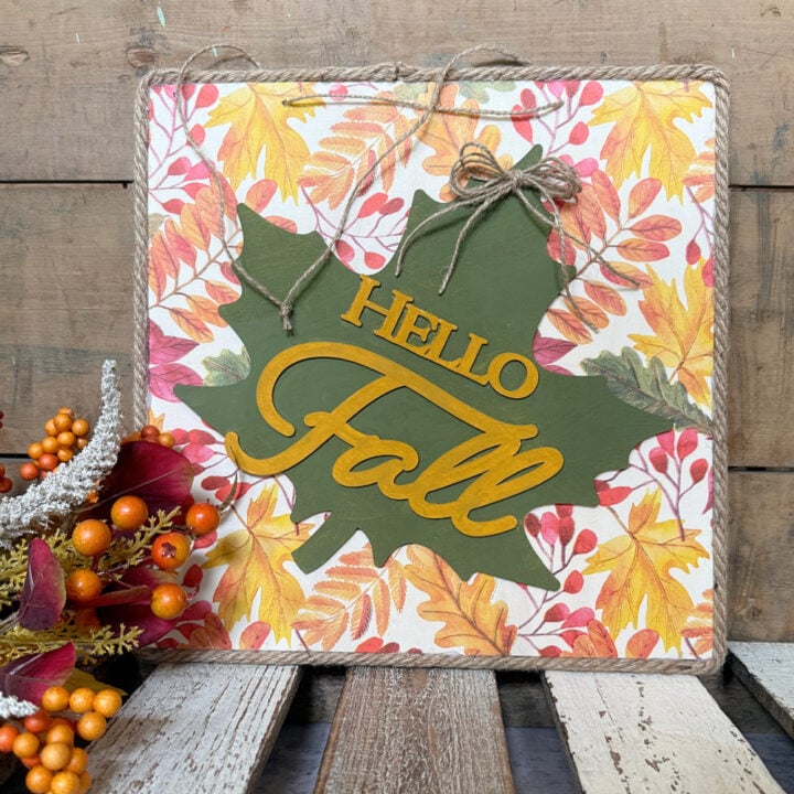 Hello Fall Leaf Sign