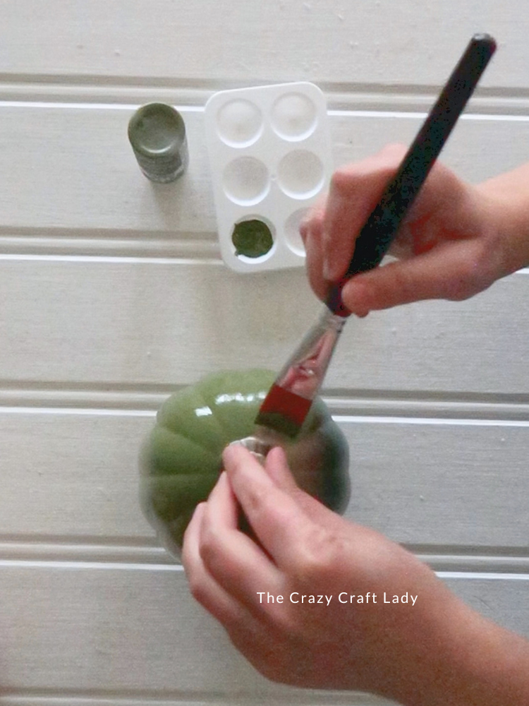 paint pumpkin crocodile green