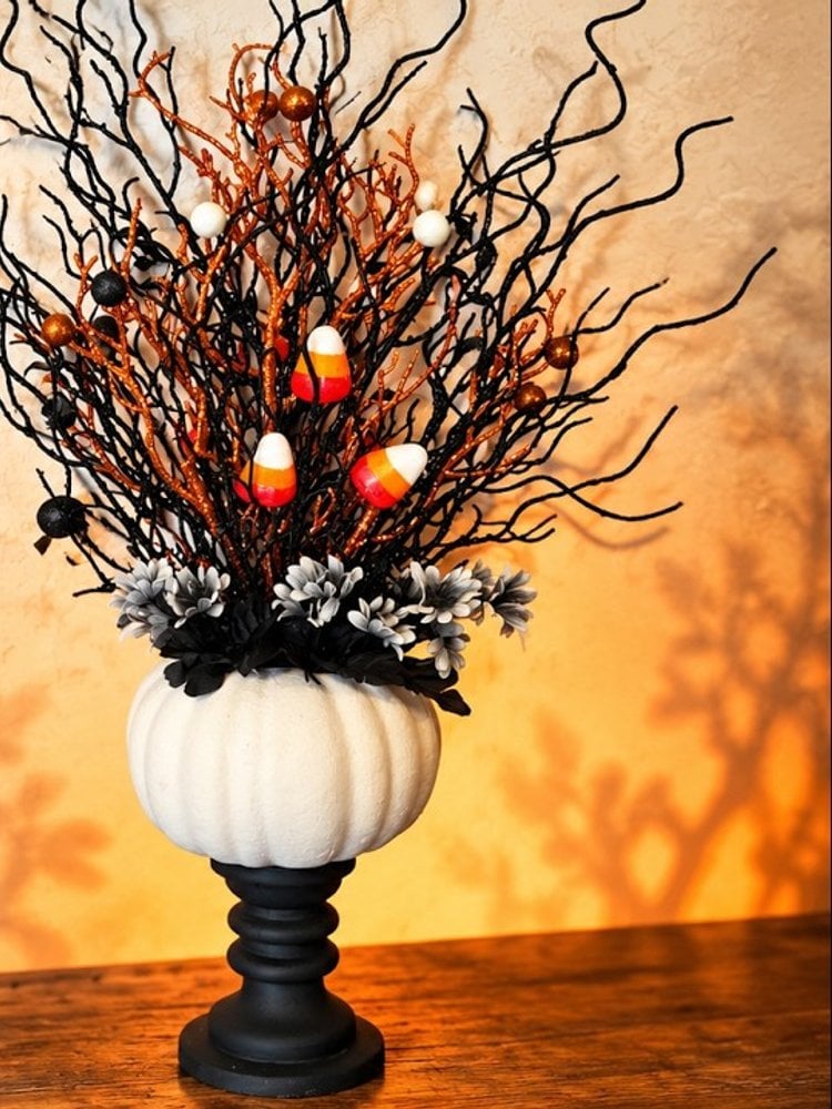 Halloween pumpkin candlestick with Dollar Tree foam pumpkin